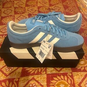 Adidas Men's Light Blue and White Sneakers